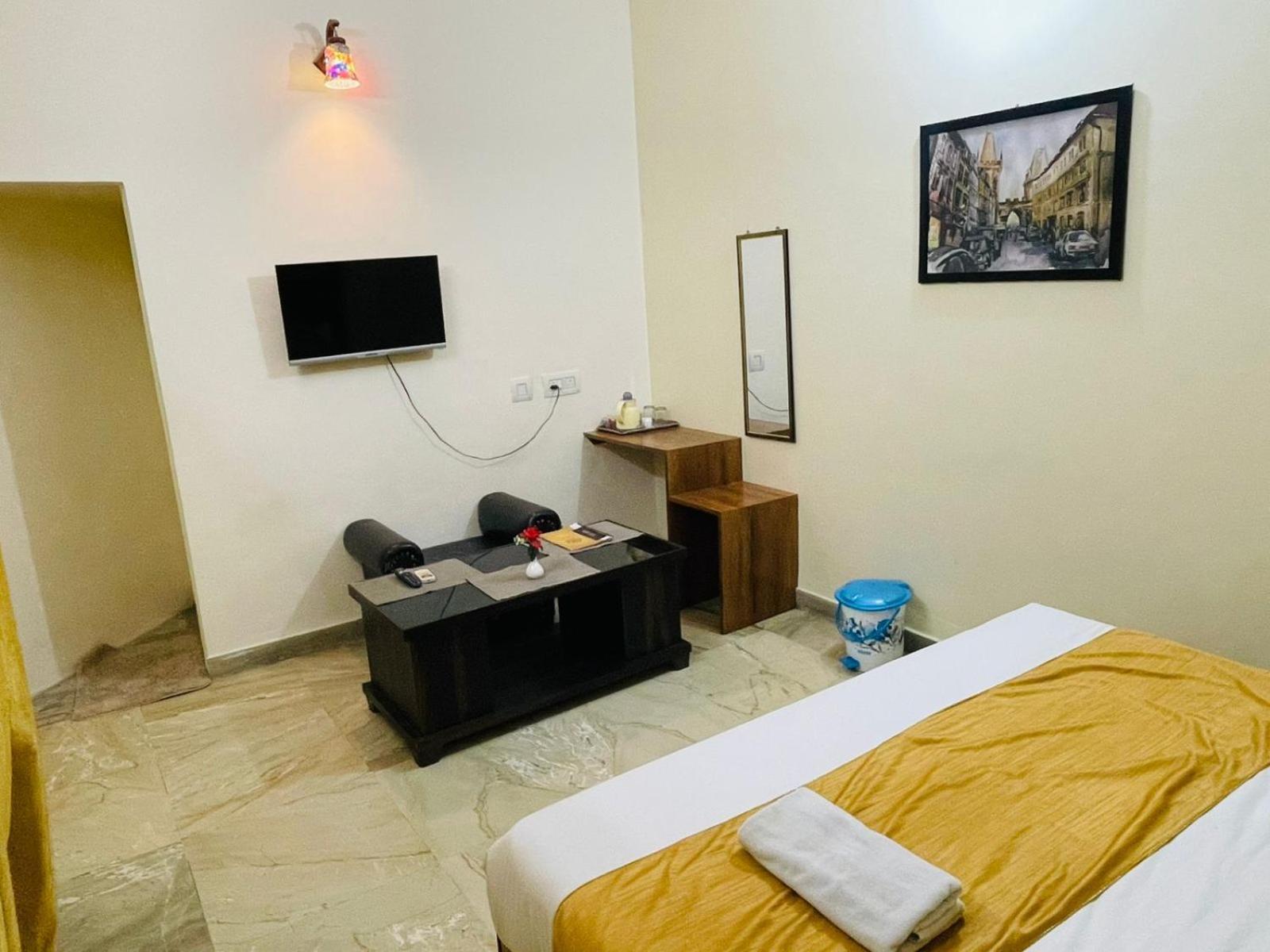 Shankar Vilaas -a Boutique Forigners Choice Near Ghats And Temples Bed & Breakfast Varanasi
